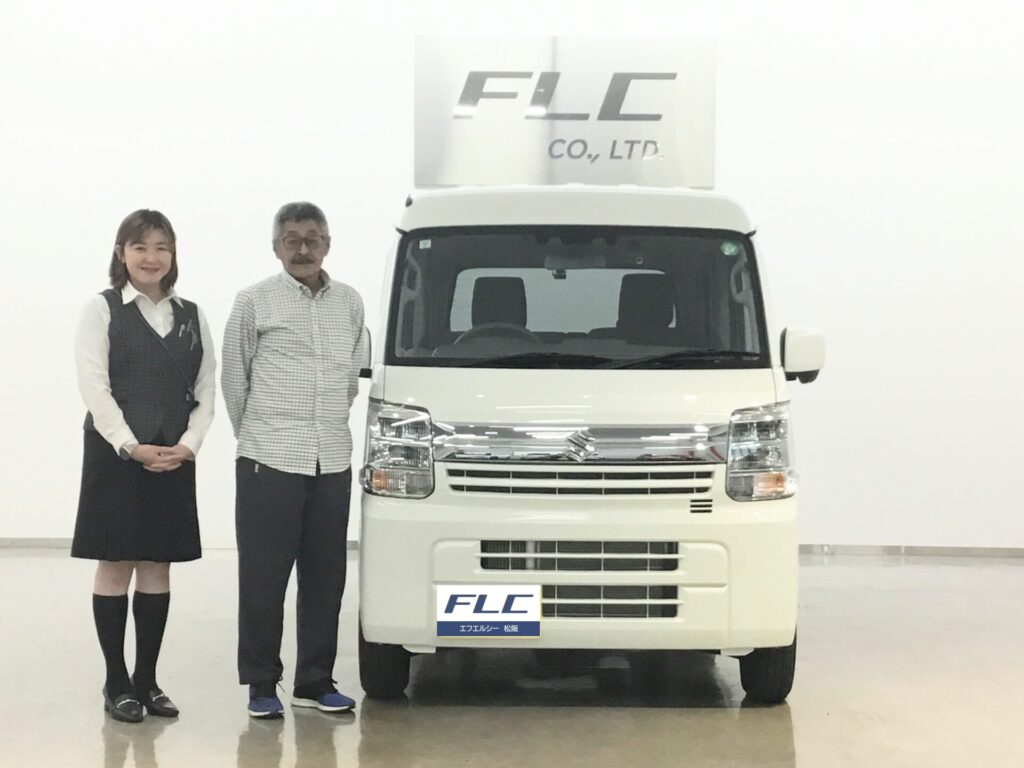 エブリイ