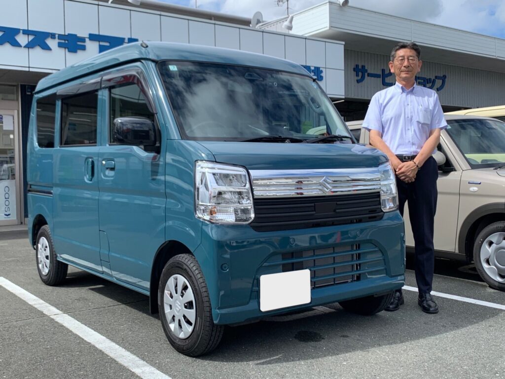 エブリィ
